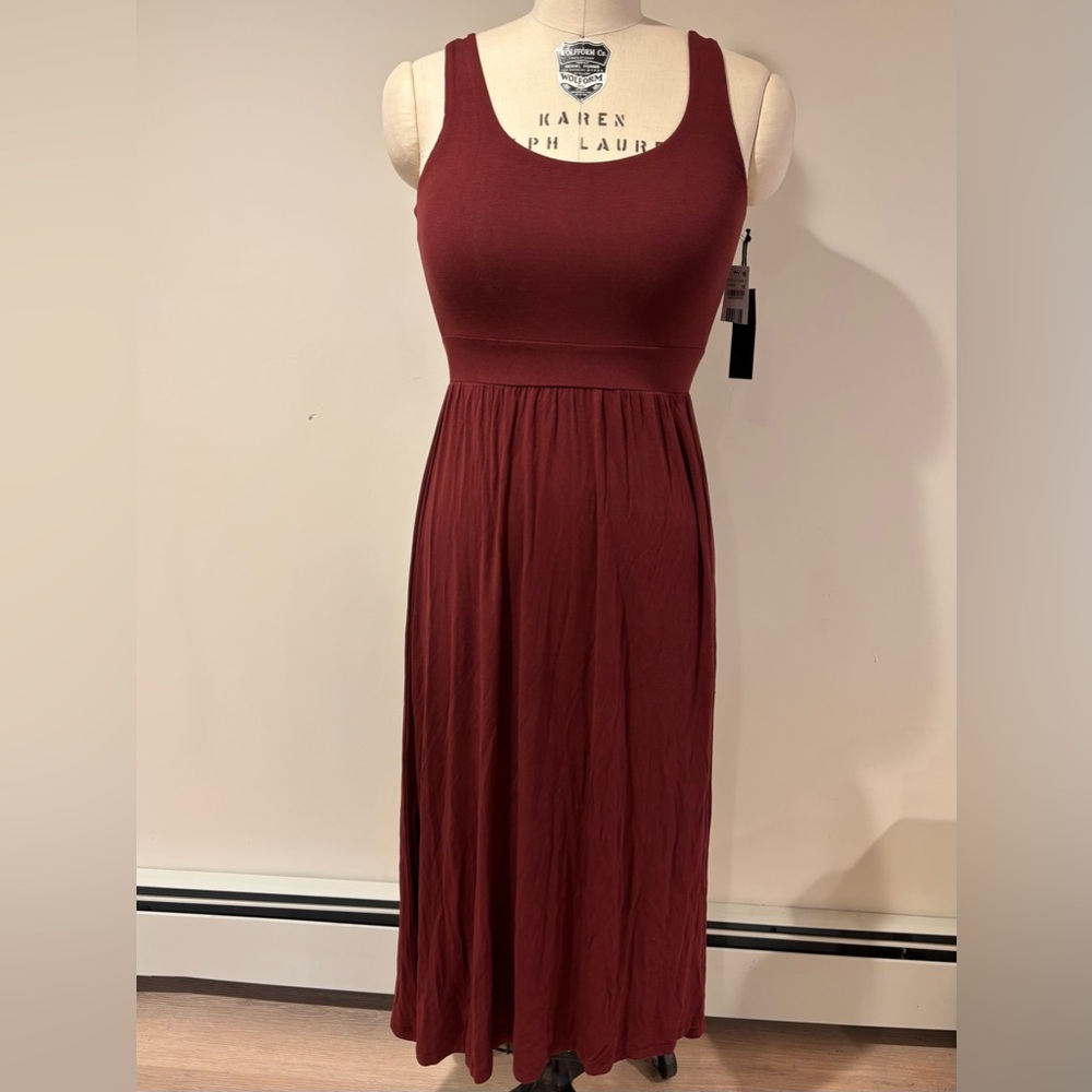 Black Tape NWT burgundy midi dress slit on front leg women’s Small‎